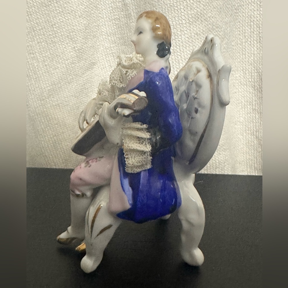 Vintage Dresden Reproduction Victorian Man Playing Qatar Porcelain - Picture 7 of 13